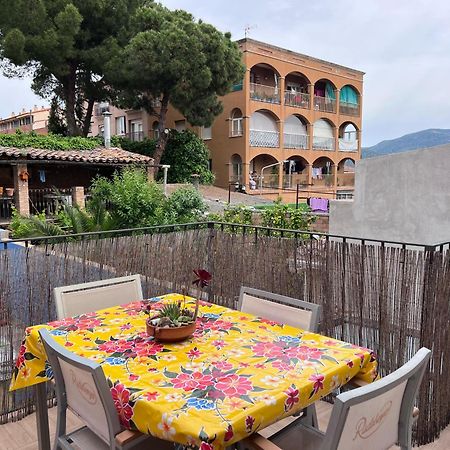 Alojamiento Con Encanto En Planta Superior Ideal Para Trabajo Y Escapadas Familiares En Montserrat Esparreguera Kültér fotó