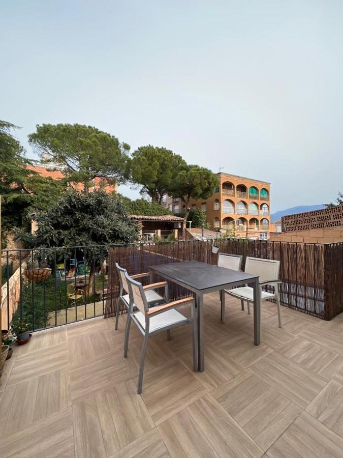 Alojamiento Con Encanto En Planta Superior Ideal Para Trabajo Y Escapadas Familiares En Montserrat Esparreguera Kültér fotó